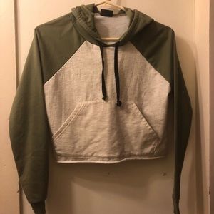 Cropped hoodie